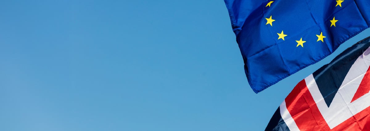 Drapeaux de l'UE et du Royaume-Uni